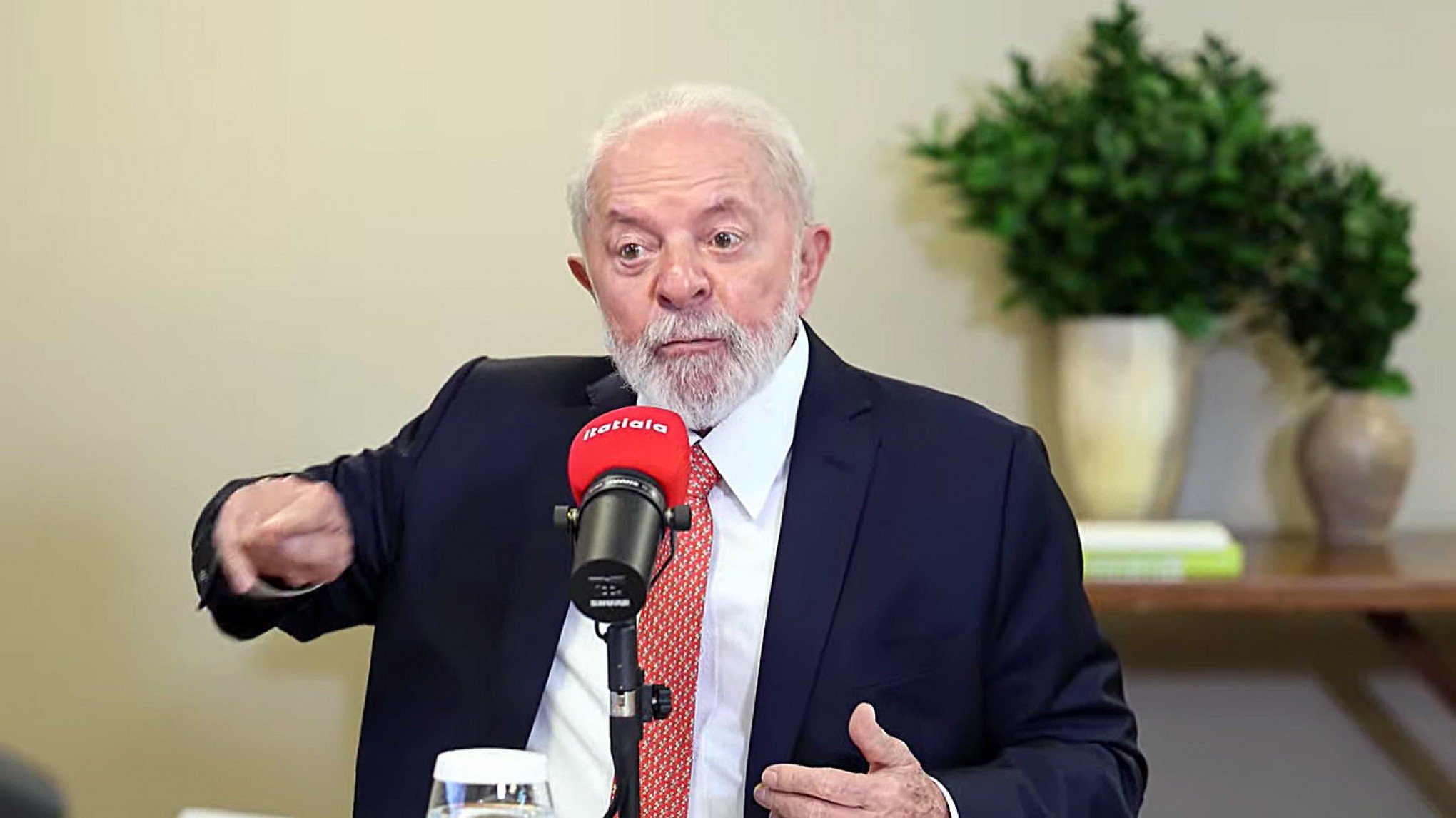 IMPOSTO DE RENDA: Lula diz que fará, a cada ano, reajuste na tabela até que isenção alcance R$ 5 mil