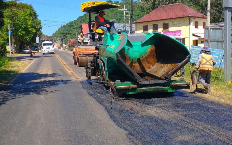 EGR executa manutenção asfáltica da RS-235, em Nova Petrópolis