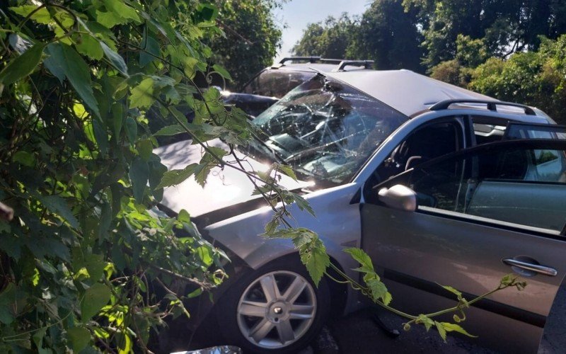 Megane após batida com Frontier no trecho da morte | abc+