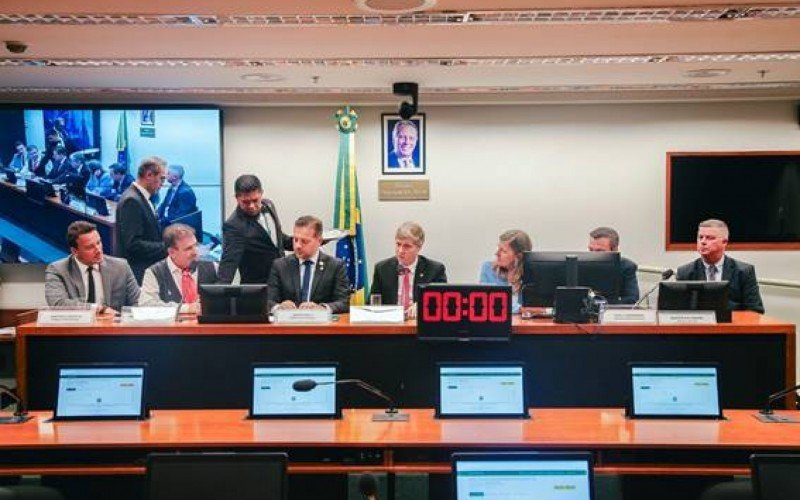 Em reunião na Câmara dos Deputados, prefeitos da região pedem auxílio para  minimizar os prejuízos  | abc+