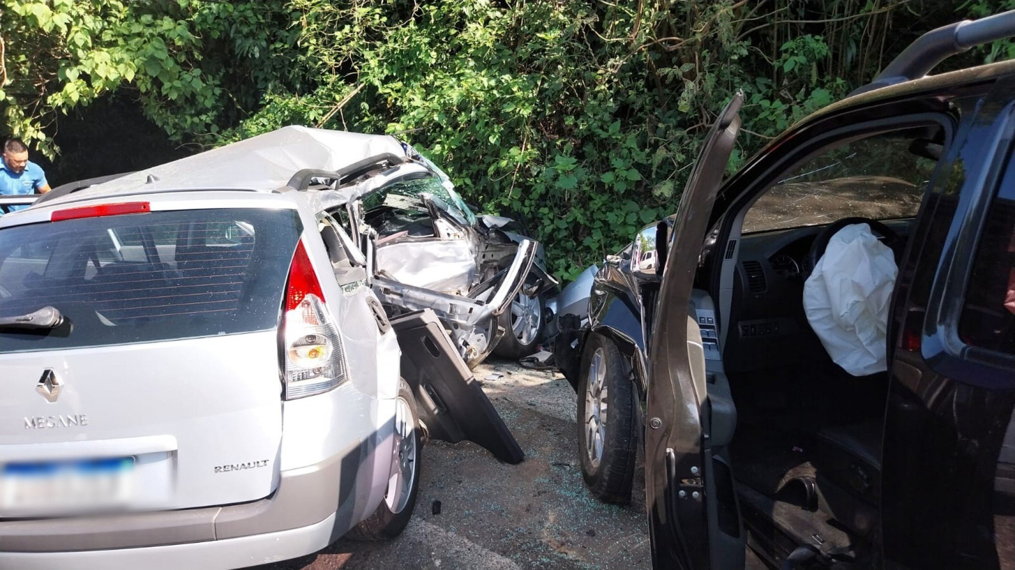 ACIDENTE DE TRÂNSITO: Passageira morre em colisão entre dois carros na BR-116