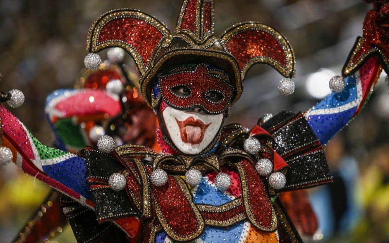 Desfile Escolas do Grupo Especial no Sambódromo do Anhembi, escola de Samba Mocidade Alegre | abc+