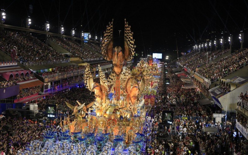 Veja imagens do desfile da Beija-Flor de NilÃ³polis na SapucaÃ­ em 11 de fevereiro de 2024