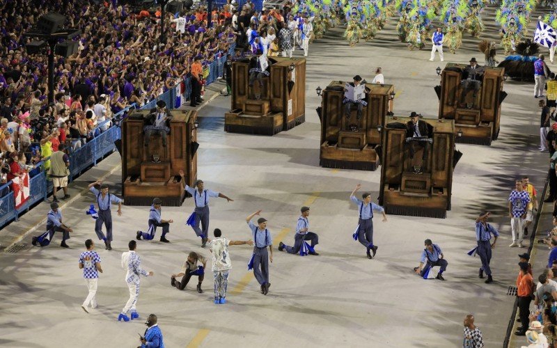 Veja imagens do desfile da Beija-Flor de NilÃ³polis na SapucaÃ­ em 11 de fevereiro de 2024