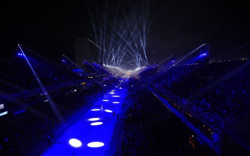 Veja imagens do desfile da Beija-Flor de NilÃ³polis na SapucaÃ­ em 11 de fevereiro de 2024