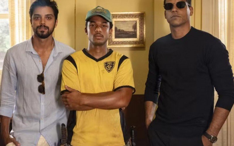 José Venâncio (Rodrigo Simas), João Pedro (Juan Paiva) e José Bento (Marcello Melo Jr) em Renascer | abc+