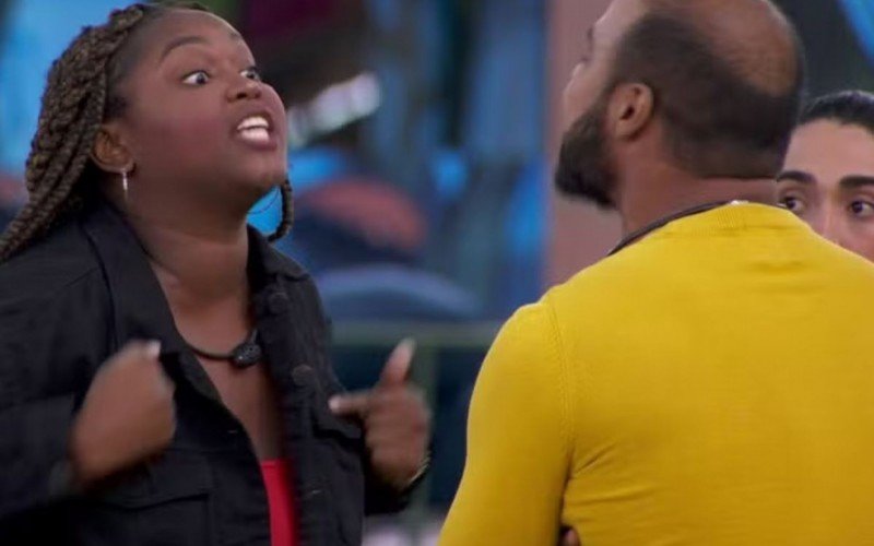 Raquelle e Marcus Vinicius discutiram durante a noite do BBB 24 | abc+