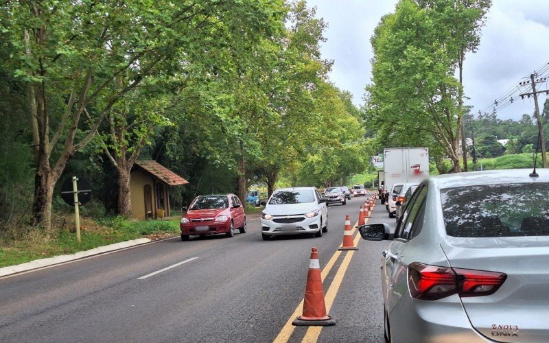 BR-116: Pare e siga em Dois Irmãos e pontos com lentidão marcam a quarta-feira; veja como está a situação