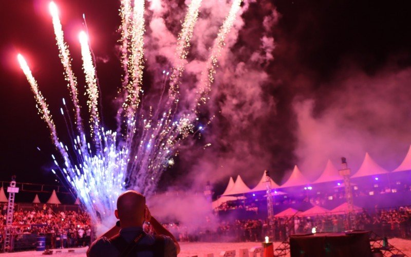 Abertura do 11Âº EstÃ¢ncia Rodeio Show