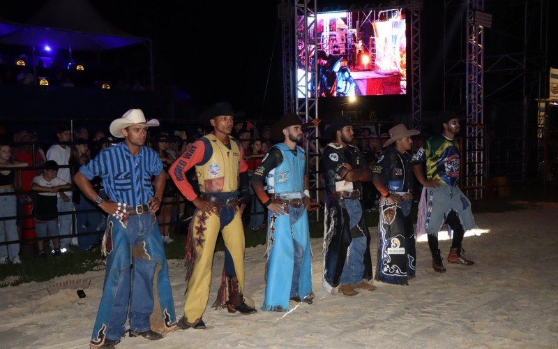 Abertura do 11Âº EstÃ¢ncia Rodeio Show