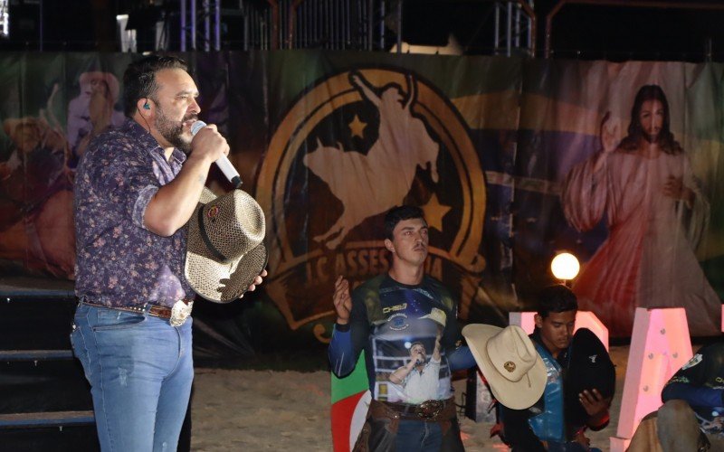 Abertura do 11Âº EstÃ¢ncia Rodeio Show