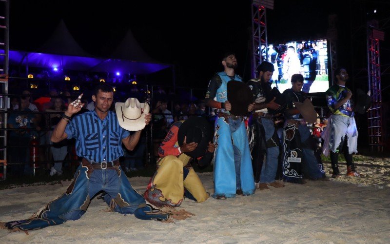 Abertura do 11Âº EstÃ¢ncia Rodeio Show