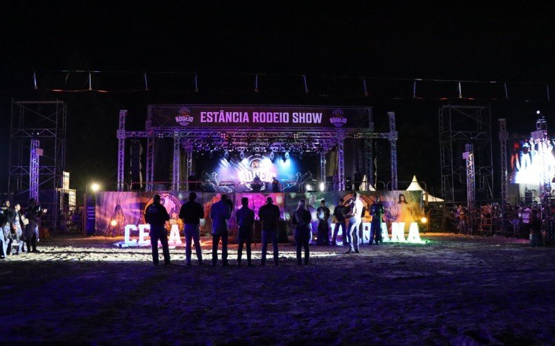 Abertura do 11Âº EstÃ¢ncia Rodeio Show