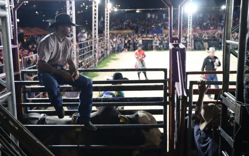 Abertura do 11Âº EstÃ¢ncia Rodeio Show