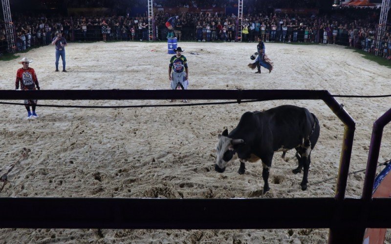 Abertura do 11Âº EstÃ¢ncia Rodeio Show