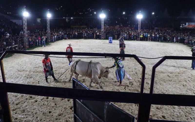 Abertura do 11Âº EstÃ¢ncia Rodeio Show