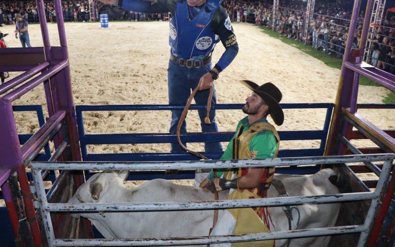 Abertura do 11Âº EstÃ¢ncia Rodeio Show