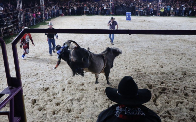 Abertura do 11Âº EstÃ¢ncia Rodeio Show