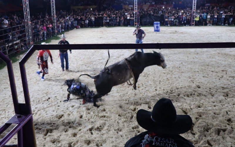 Abertura do 11Âº EstÃ¢ncia Rodeio Show