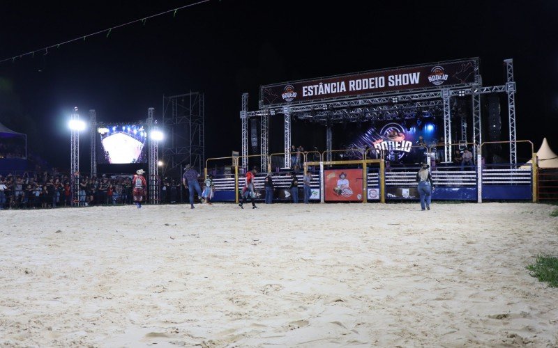 Abertura do 11Âº EstÃ¢ncia Rodeio Show