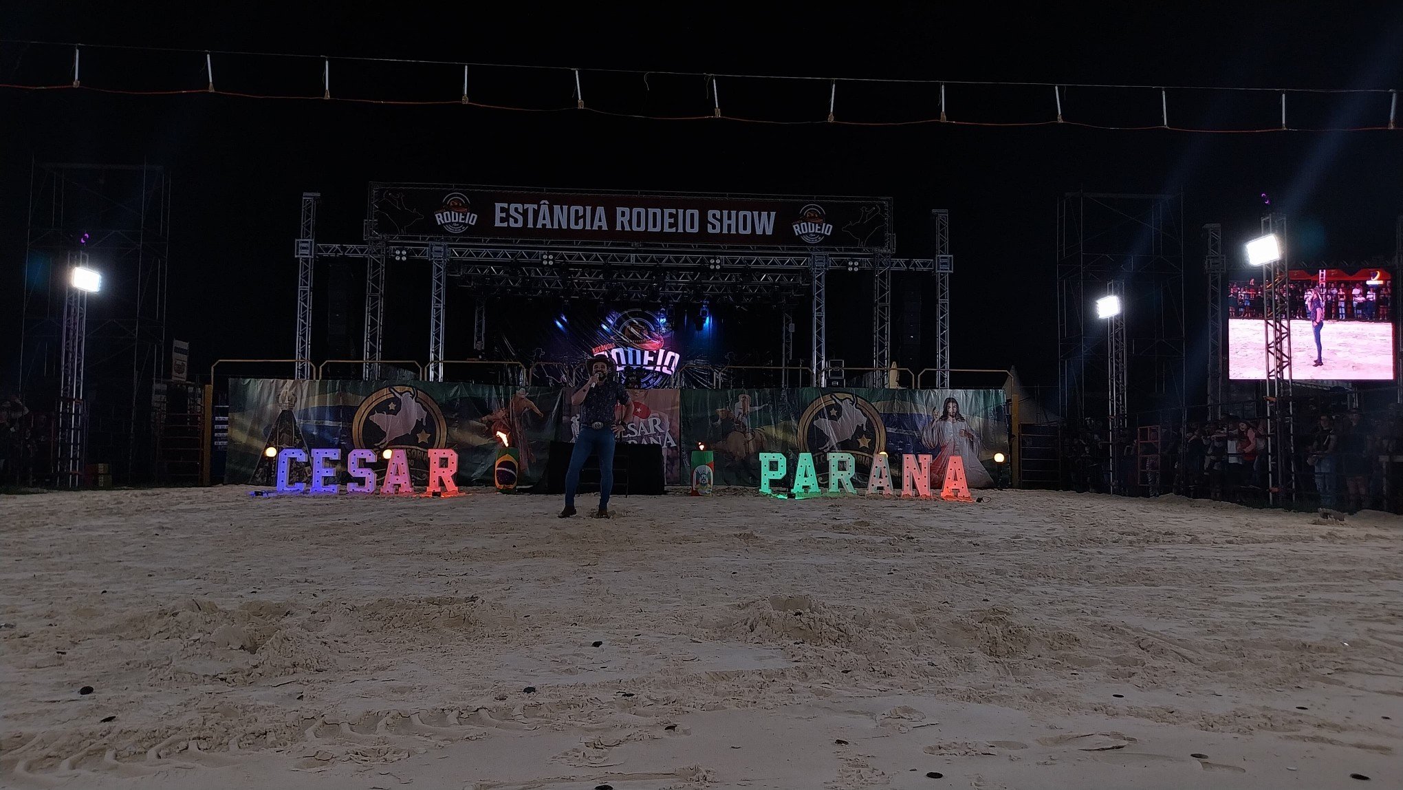 FOTOS: Noite de festa em Estância Velha para o 11º Rodeio Show