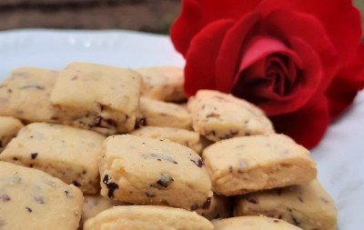 Biscoitos orgÃ¢nicos feitos de pÃ©talas de rosas serÃ£o lanÃ§ados na Expodireto Cotrijal, em NÃ£o-Me-Toque | abc+