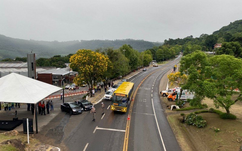 GRAMADO: Eduardo Leite participa de inauguraÃ§Ã£o de viaduto da RS-115; veja fotos