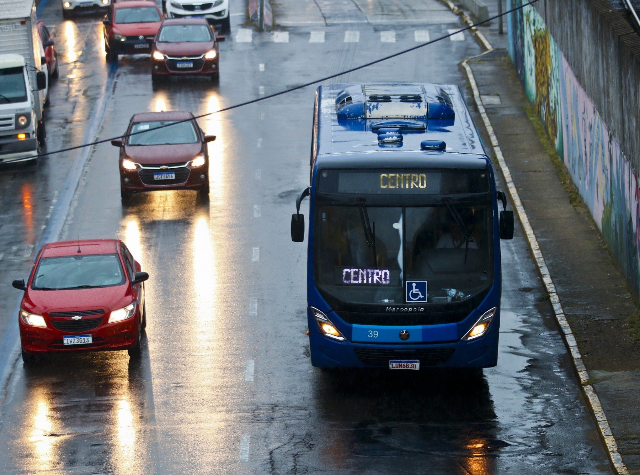 Linha de ônibus C1 volta a utilizar terminal no bairro Rio Branco