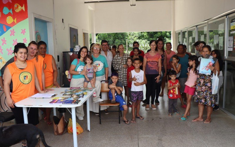 Projeto Conexão Esperança faz entrega de material escolar no bairro Boa Saúde | abc+