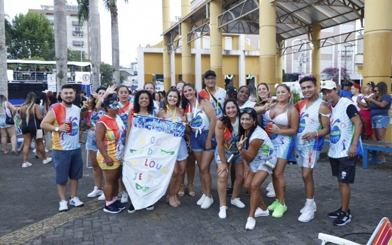 Em 30 dias foi formado o Bloco de Qualquer Jeito, que tambÃ©m estreou neste domingo no Carnaval de Campo Bom