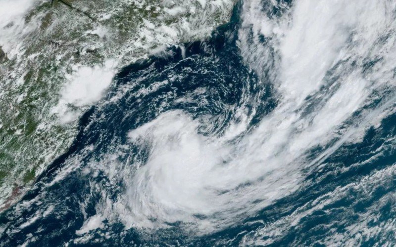 Satélite meteorológico GOES-16 mostra depressão tropical que atua na costa do Brasil e está se aprofundando  | abc+