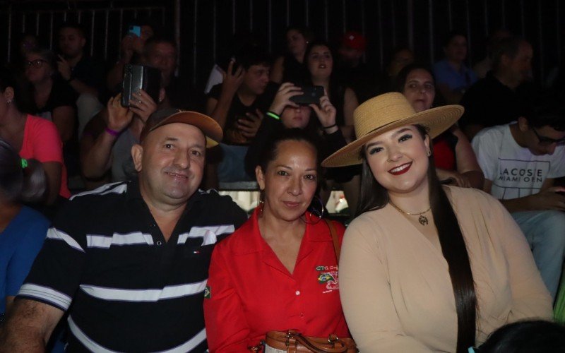 Nicole Minuzzo é a família: volta ao tempo | abc+