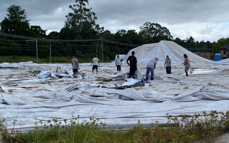 Estrutura do Mega Domo, em Canela, tem processo de retirada iniciado