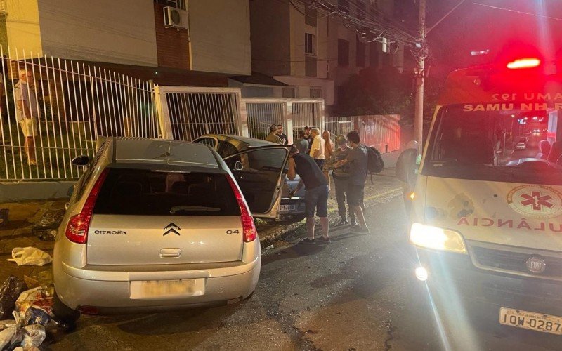 ColisÃ£o entre dois carros aconteceu no Centro de Novo Hamburgo 