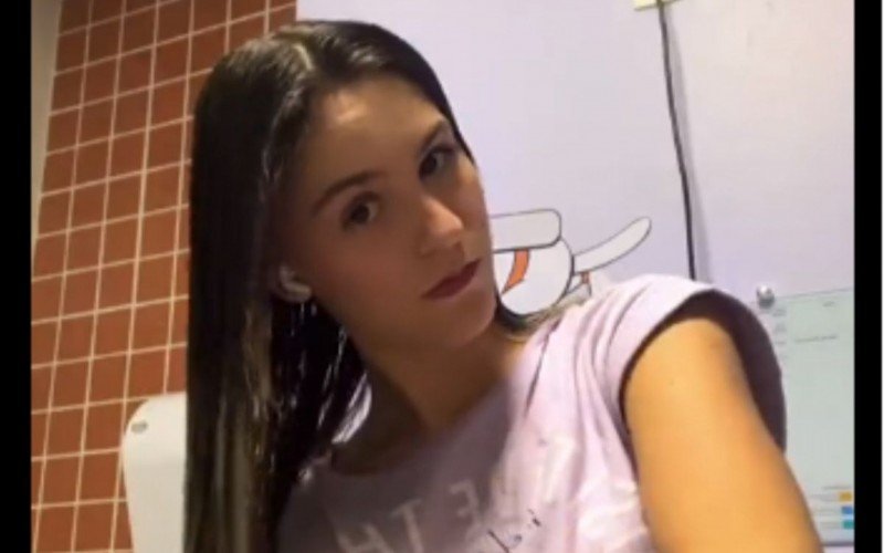 Tayla Camara conversou com o público durante live se arrumando para sair do hospital | abc+