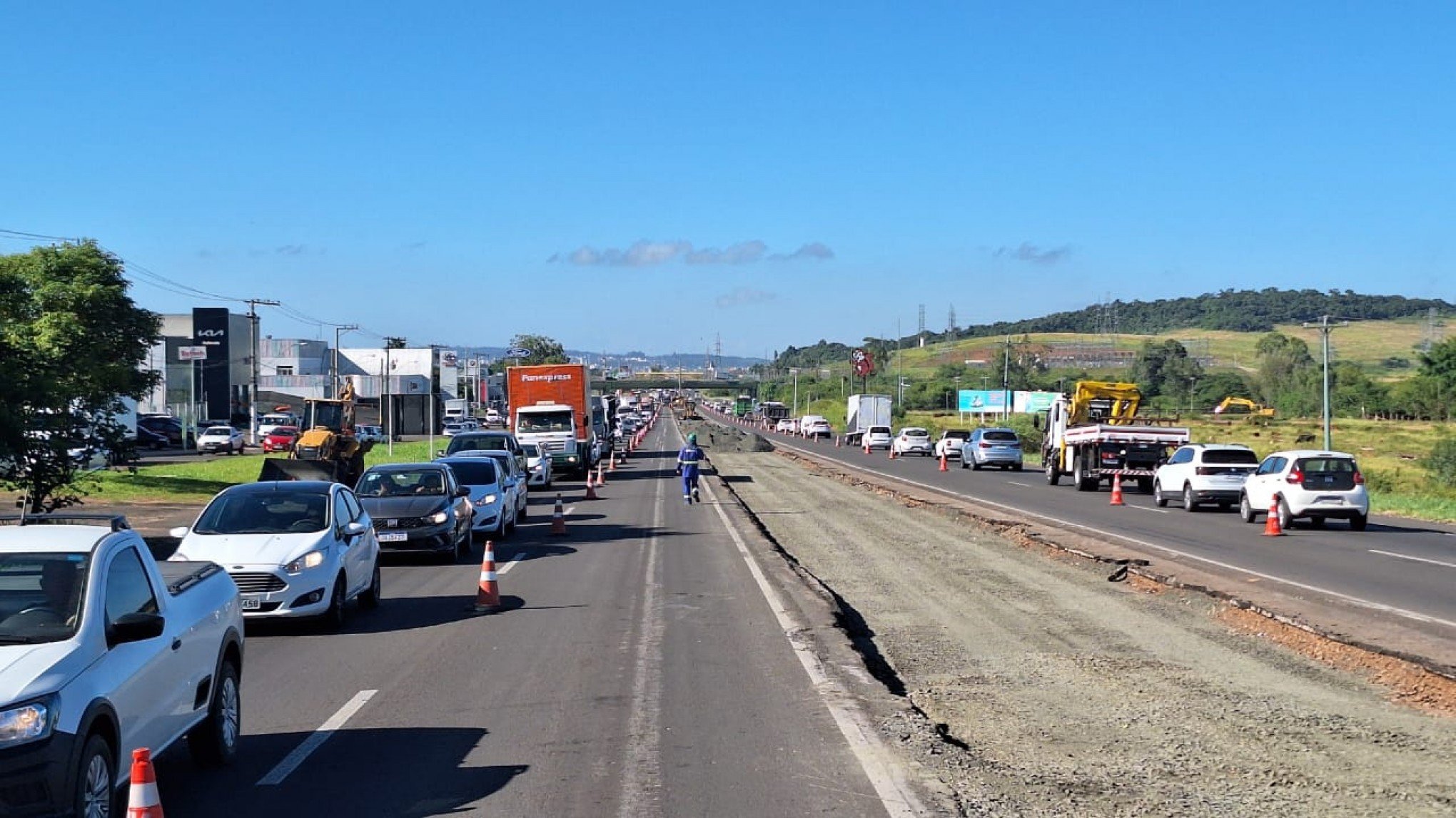 BR-116: Congestionamento, mudanças em retorno e avanço nas obras; veja como está o trânsito na rodovia