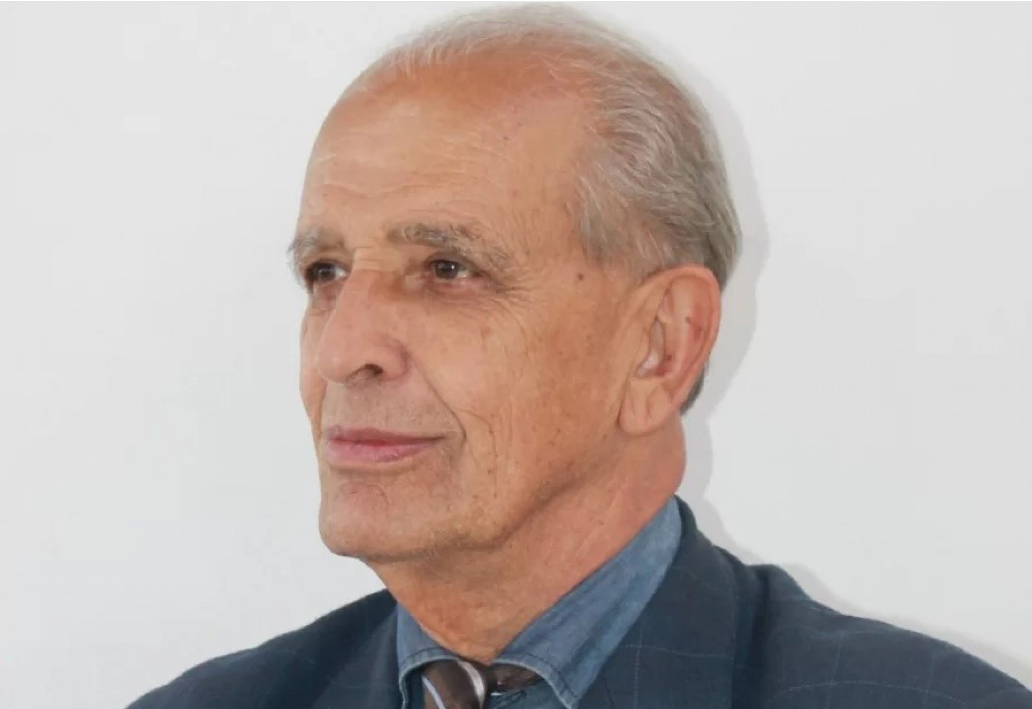 Jornalista Aurélio Decker morre aos 75 anos em Novo Hamburgo