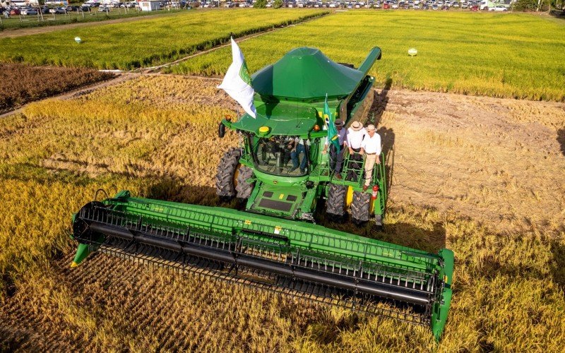 Abertura da Colheita do Arroz, na Embrapa, em CapÃ£o do LeÃ£o