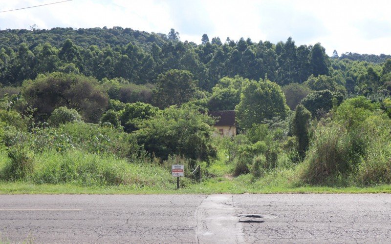 Propriedade histÃ³rica quase nÃ£o Ã© vista por quem passa na rua