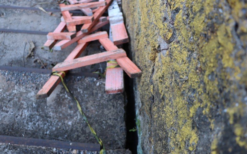 DistÃ¢ncia que o muro jÃ¡ se afastou dos degraus