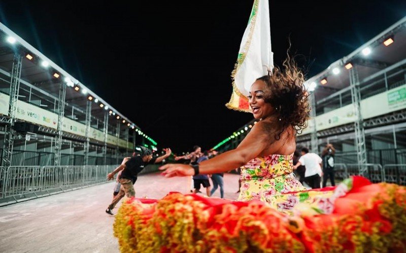 Ensaio oficial Carnaval de Porto Alegre | abc+