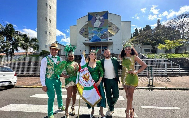 Escola leopoldense vai desfilar pela Série Prata na capital neste sábado (24) 