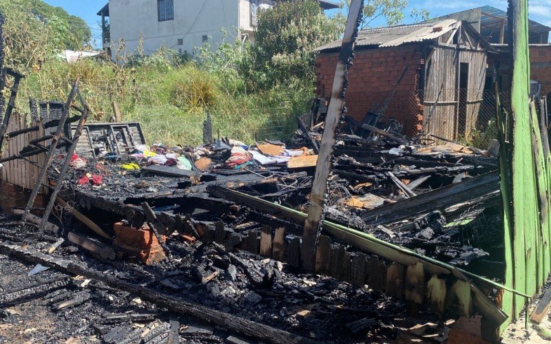 Incêndio deixou dois cachorros mortos em Novo Hamburgo  | abc+