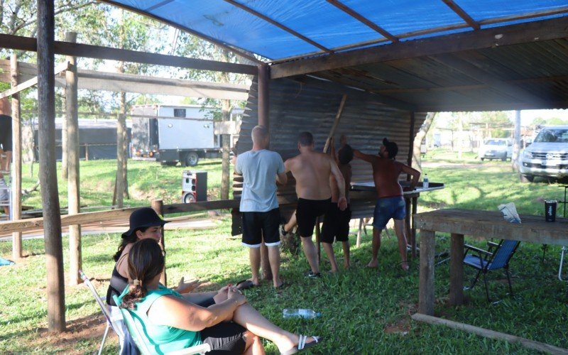 ComeÃ§a montagem de piquetes no Parque do Trabalhador em Campo Bom