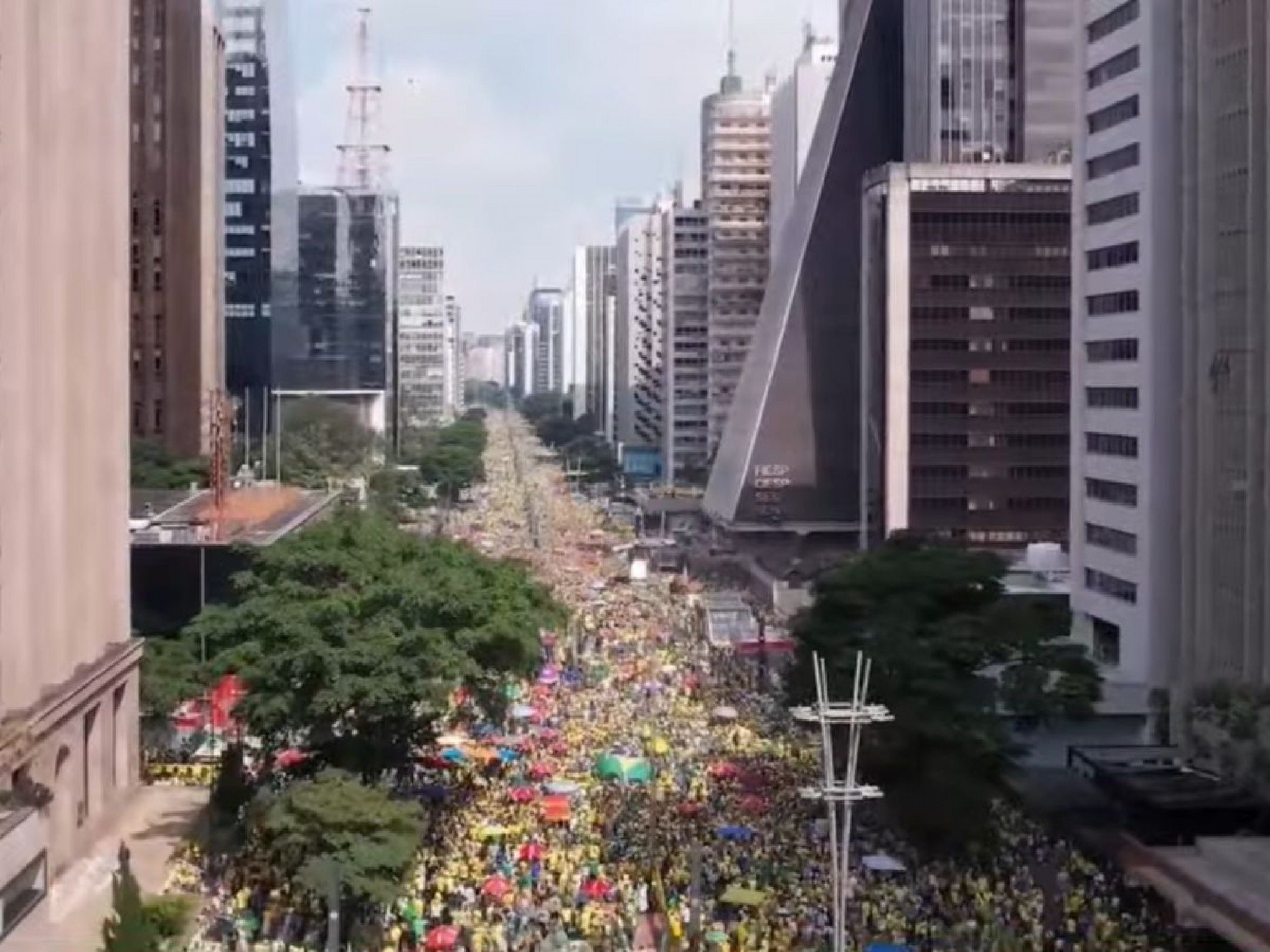 Apoiadores de Jair Bolsonaro fazem ato na Avenida Paulista