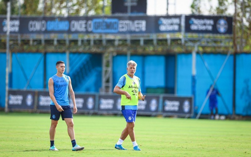 Renato comandou treino na segunda-feira | abc+