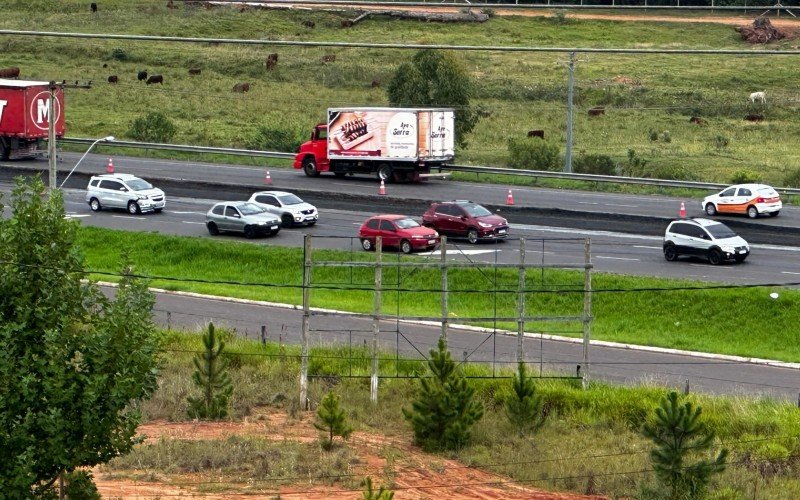 BR-116: Trânsito tem lentidão no Vale do Sinos nesta quarta-feira | abc+