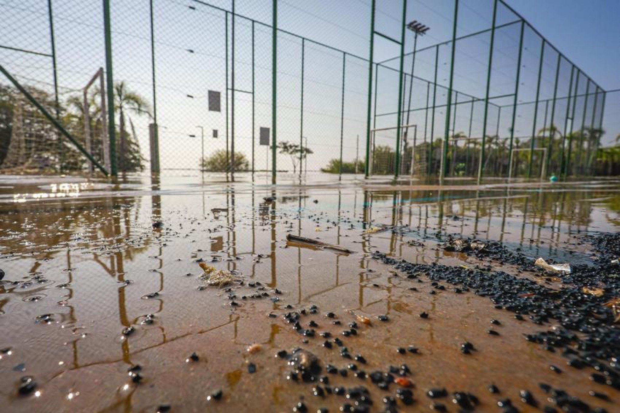 Vermes causam interdição de quadras esportivas na Orla do Guaíba; saiba quais são