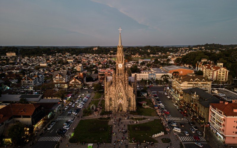 Luminata é a nova série de espetáculos de som e luz da Catedral de Pedra de Canela