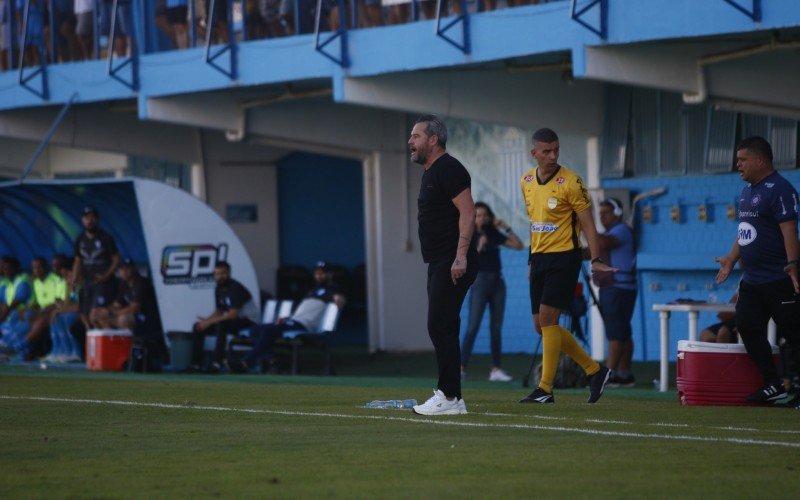 Depois de 21 anos na elite do futebole estadual, Novo hamburgo vai disputar a segunda divisÃ£o do Campeonato GaÃºcho em 2025